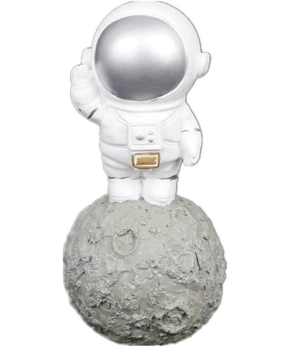 Resin Astronaut Figurine Toy Astronaut Cake Topper Deocration Spaceman Desktop Ornament Astronaut Party Gifts Kids Birthday G...